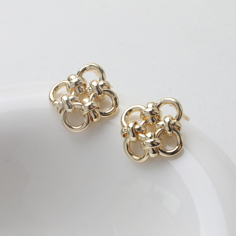 4PCS Dainty Flower Ear Studs E - Florist Supplies recension och pris